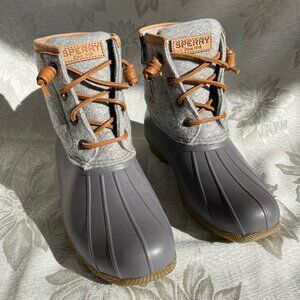 SPERRY Saltwater Wool Embossed Thinsulate Rubber Duck Boot Dark Grey 6.5 Wide